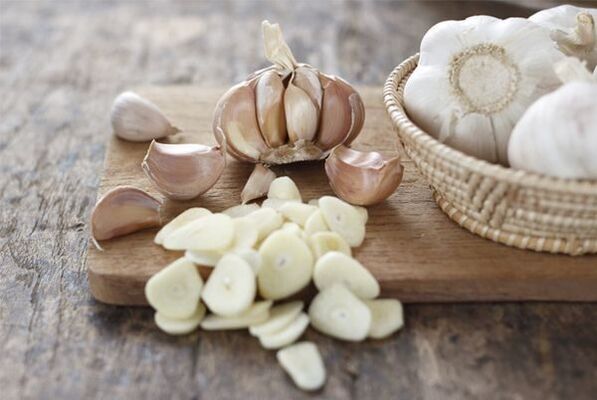Eliminare i parassiti con l'aglio